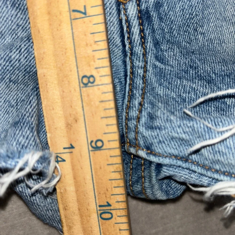 Levi Strauss 501 Denim Cut‎ Off Jean Shorts Button Fly Distressed Womens W27 - Picture 6 of 10